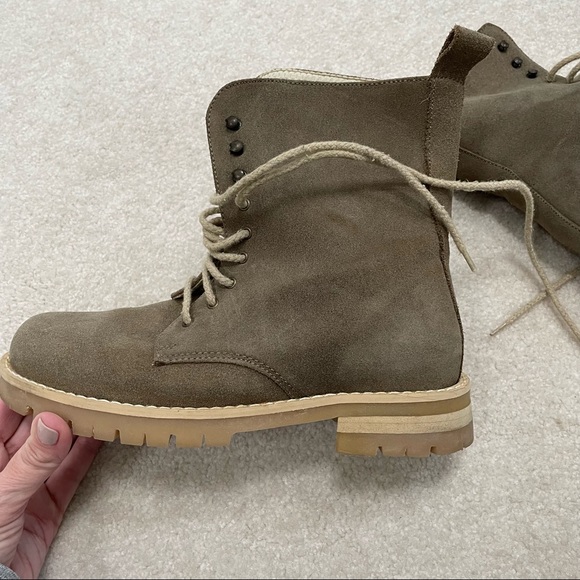 American Eagle Outfitters Vintage Women’s Suede Lace Up Boot - Picture 2 of 16